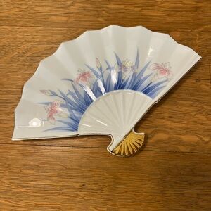 VINTAGE OMC JAPAN FAN-SHAPED PORCELAIN DISH